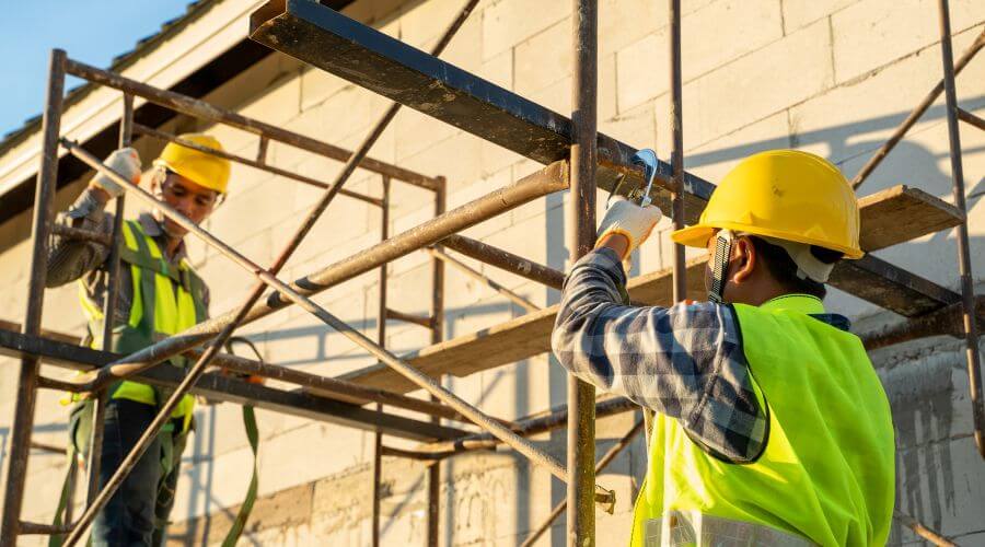 Professional residential roofers in Berclair, TX